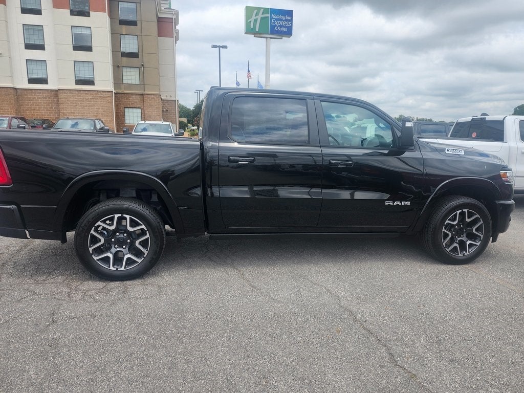2025 RAM Ram 1500 RAM 1500 LARAMIE CREW CAB 4X4 5'7' BOX