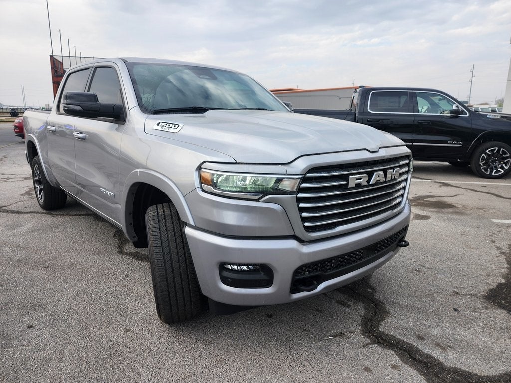 2025 RAM Ram 1500 RAM 1500 LARAMIE CREW CAB 4X4 5'7' BOX