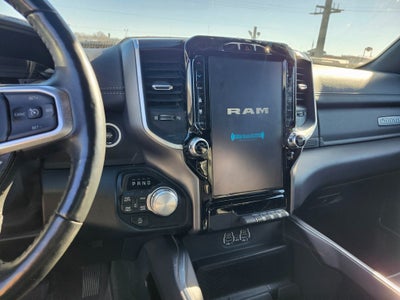 2020 RAM 1500 Laramie Crew Cab 4x4 5'7' Box