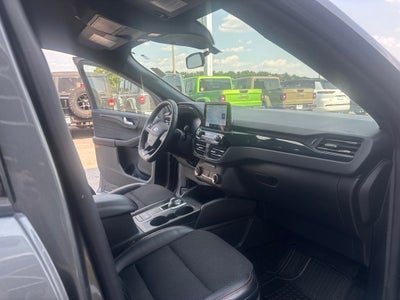 2025 Ford Escape ST-Line Select