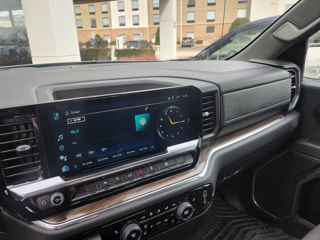 2025 Chevrolet Silverado 1500 4WD Crew Cab Standard Bed LT