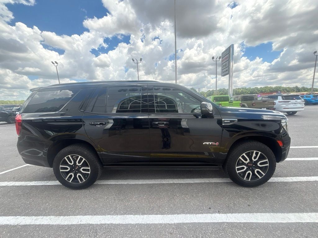2023 GMC Yukon 4WD AT4