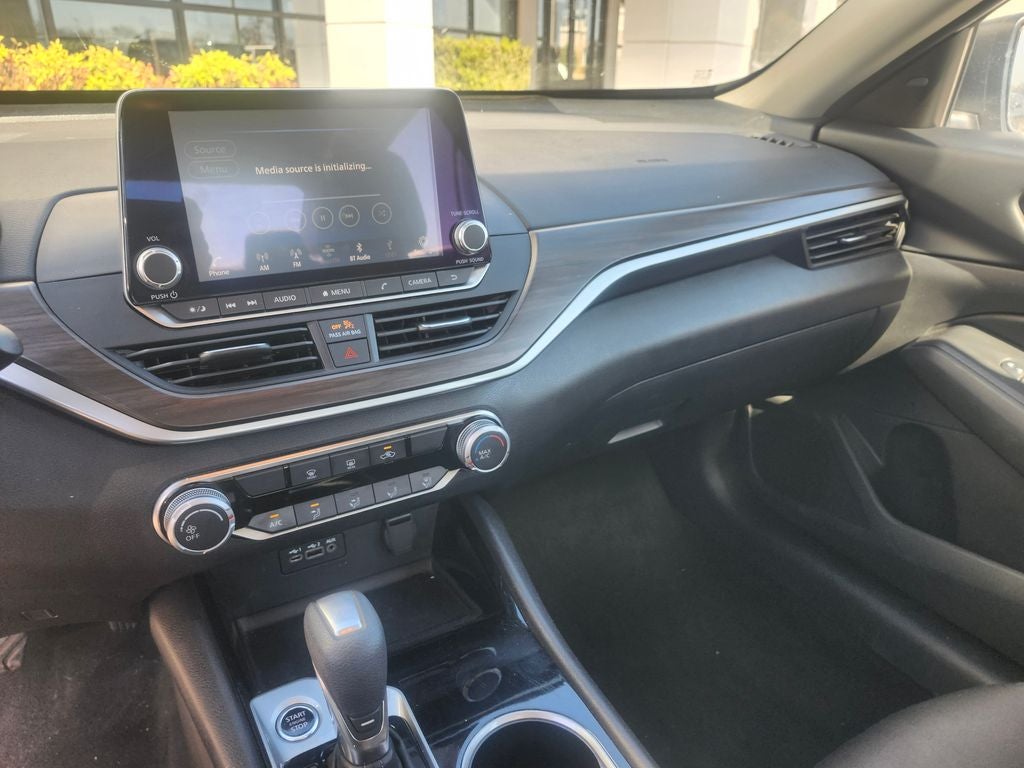 2024 Nissan Altima SV FWD