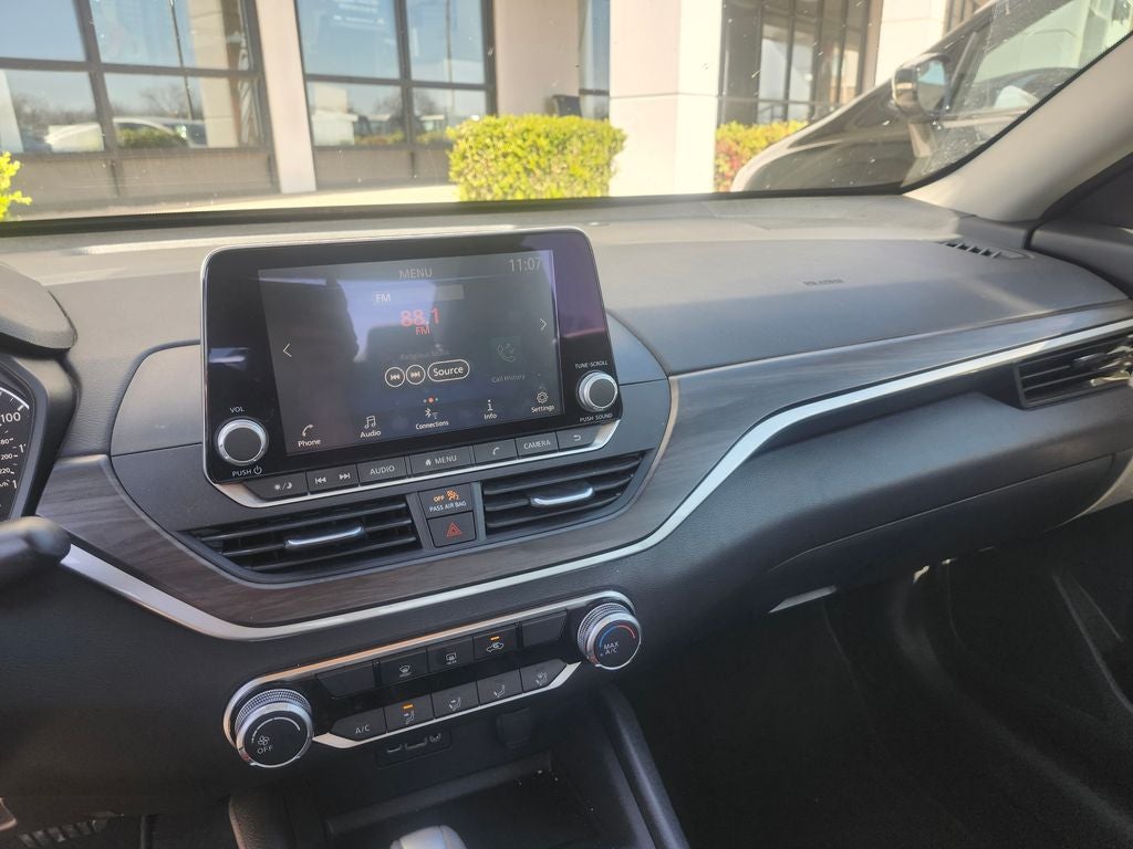 2025 Nissan Altima SV FWD