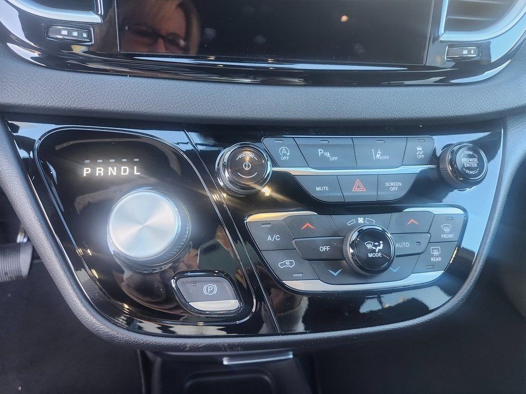 2026 Chrysler Voyager VOYAGER LX