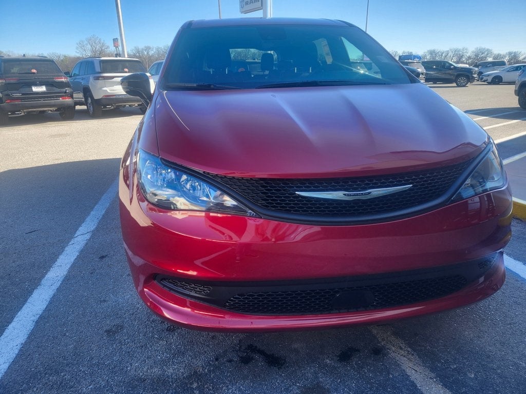 2026 Chrysler Voyager VOYAGER LX