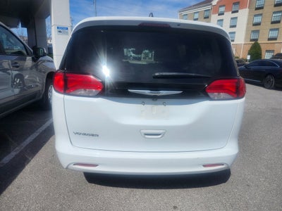 2023 Chrysler Voyager LX