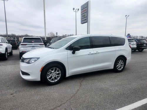 2026 Chrysler Voyager VOYAGER LX