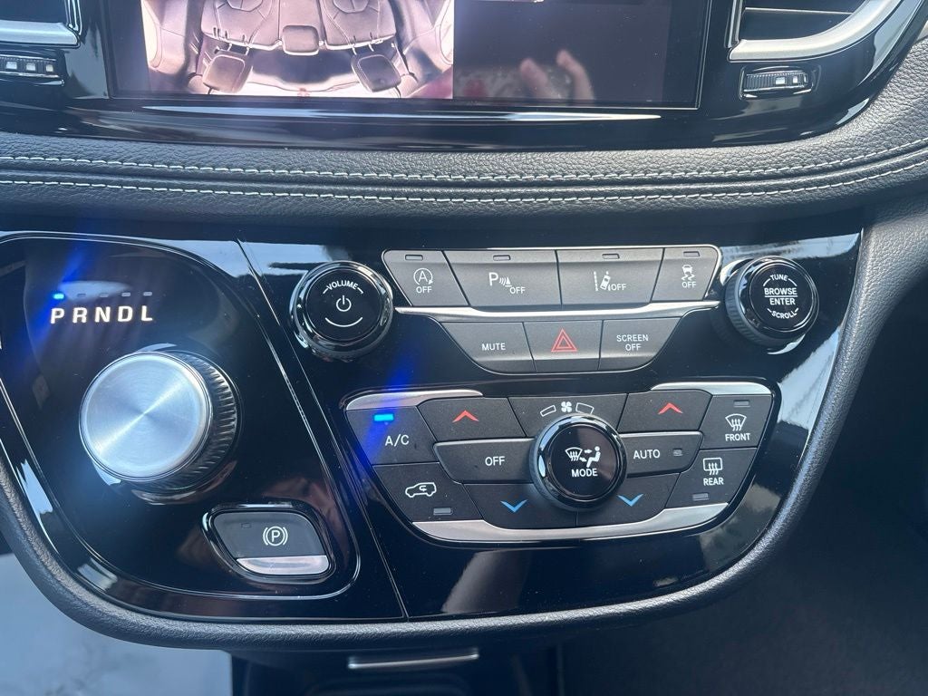 2027 Chrysler Pacifica PACIFICA SELECT AWD