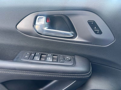 2027 Chrysler Pacifica PACIFICA SELECT AWD
