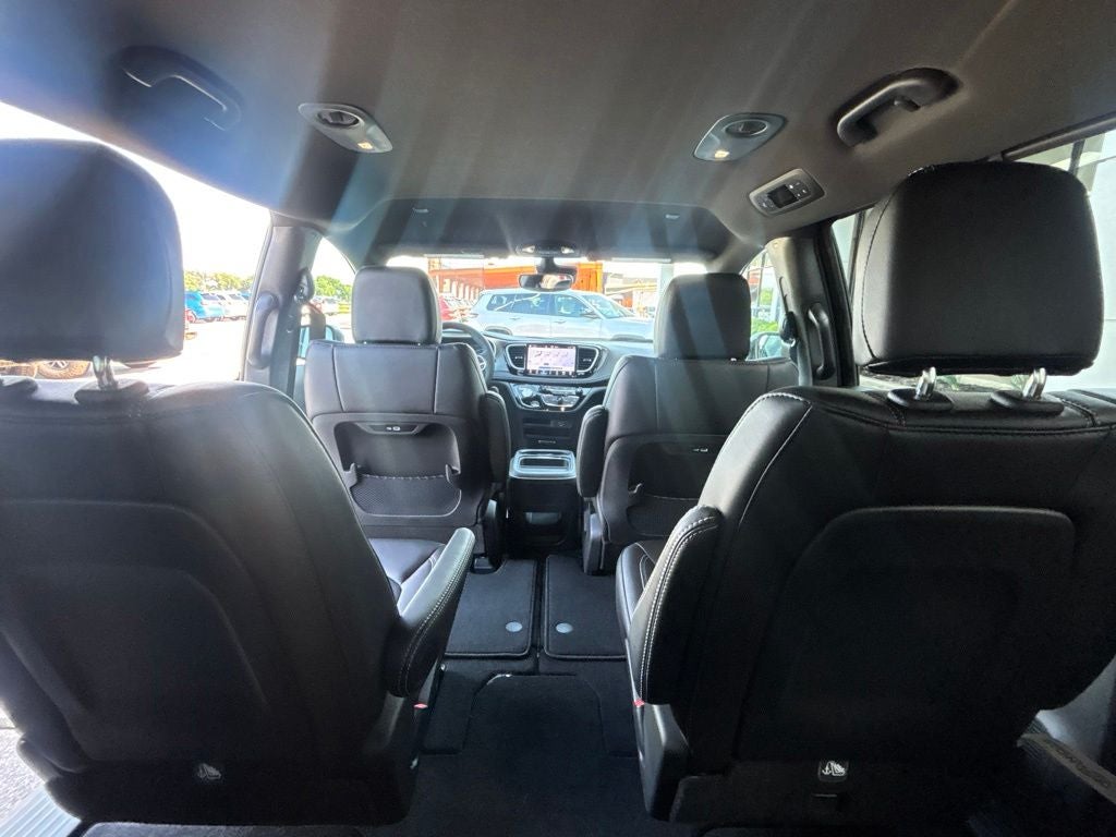 2027 Chrysler Pacifica PACIFICA SELECT AWD