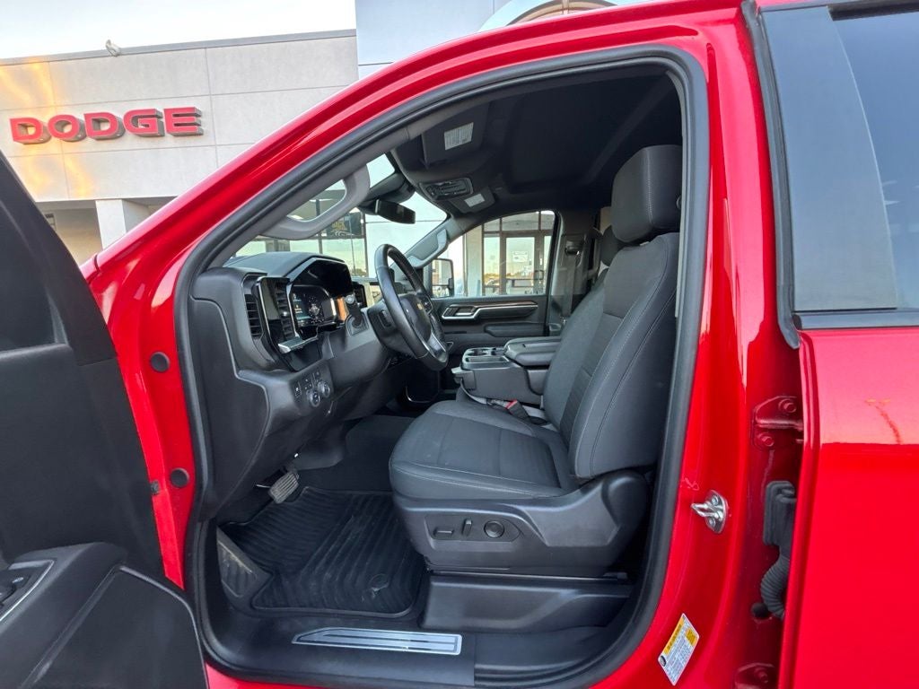 2025 Chevrolet Silverado 2500HD 4WD Crew Cab Standard Bed LT