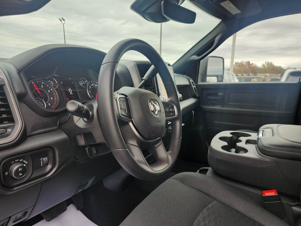 2026 RAM Ram 3500 RAM 3500 TRADESMAN CREW CAB 4X4 6'4' BOX