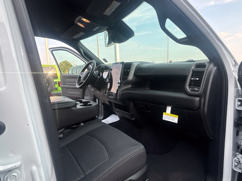 2027 RAM Ram 2500 RAM 2500 TRADESMAN CREW CAB 4X4 6'4' BOX