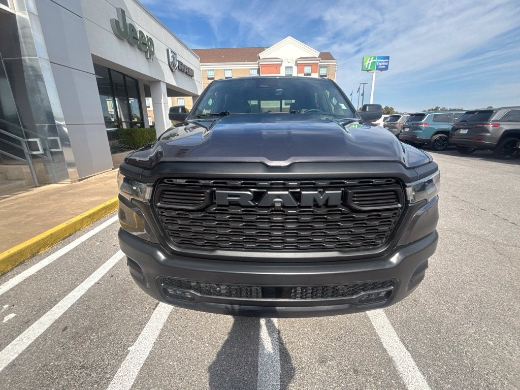 2027 RAM Ram 1500 RAM 1500 TRADESMAN CREW CAB 4X4 5'7' BOX