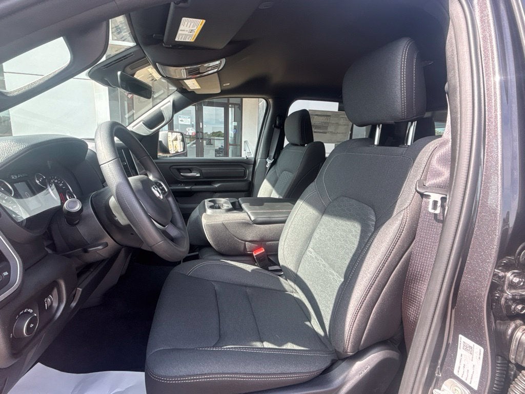 2027 RAM Ram 1500 RAM 1500 TRADESMAN CREW CAB 4X4 5'7' BOX