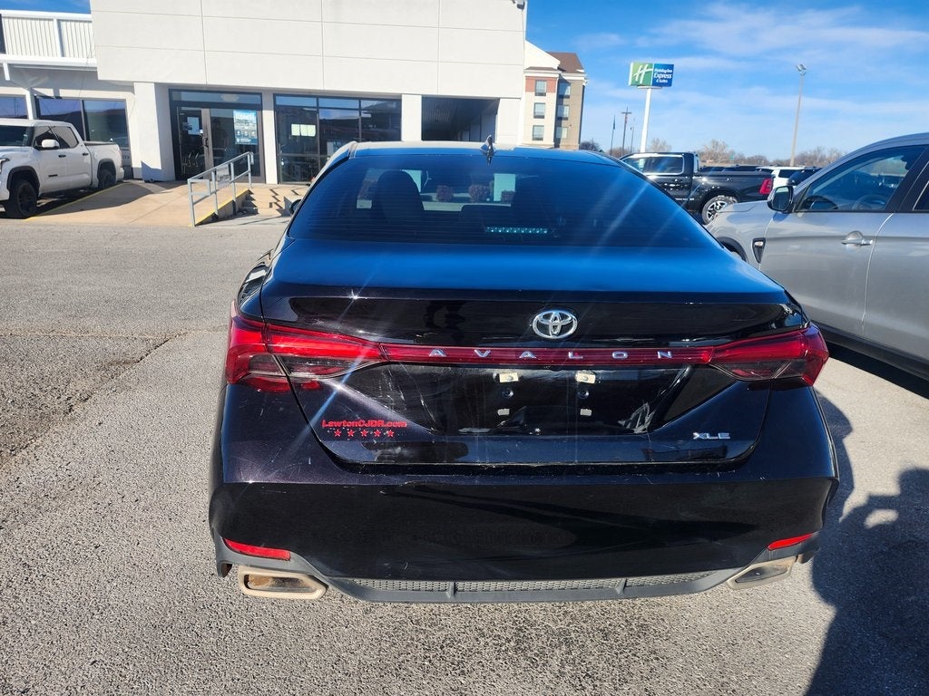 2022 Toyota Avalon XLE