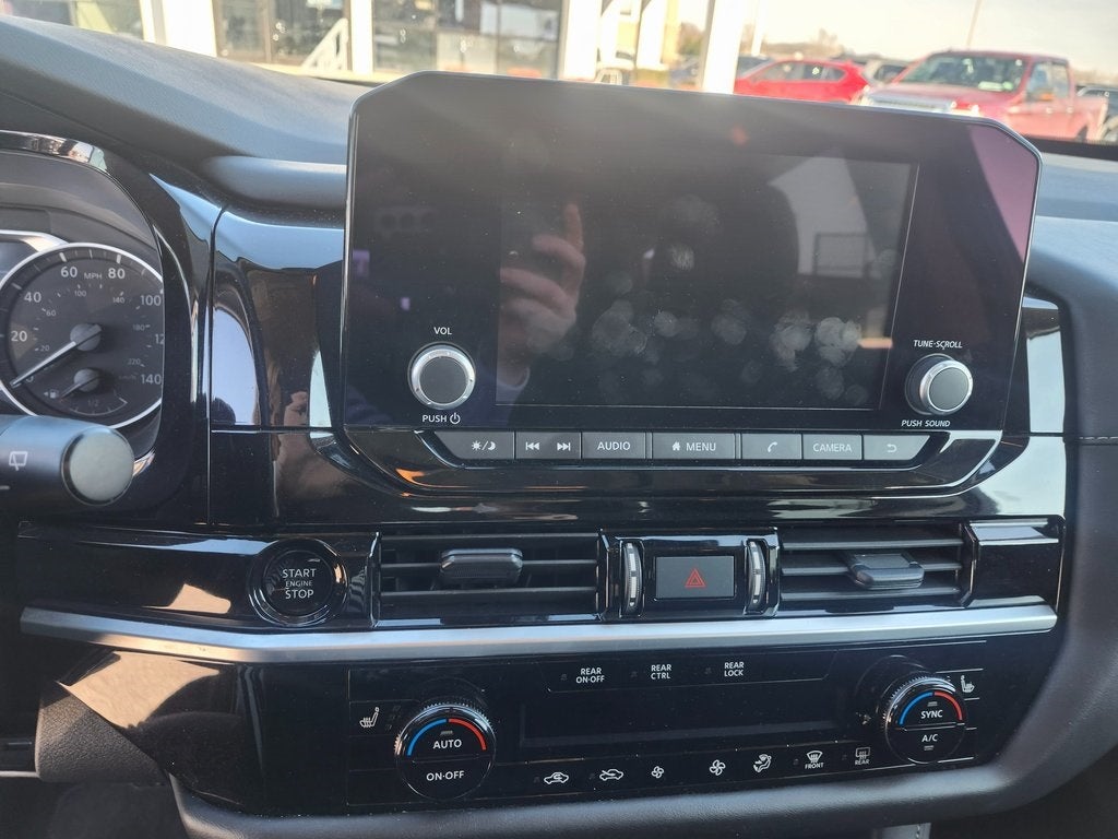 2025 Nissan Pathfinder SV FWD