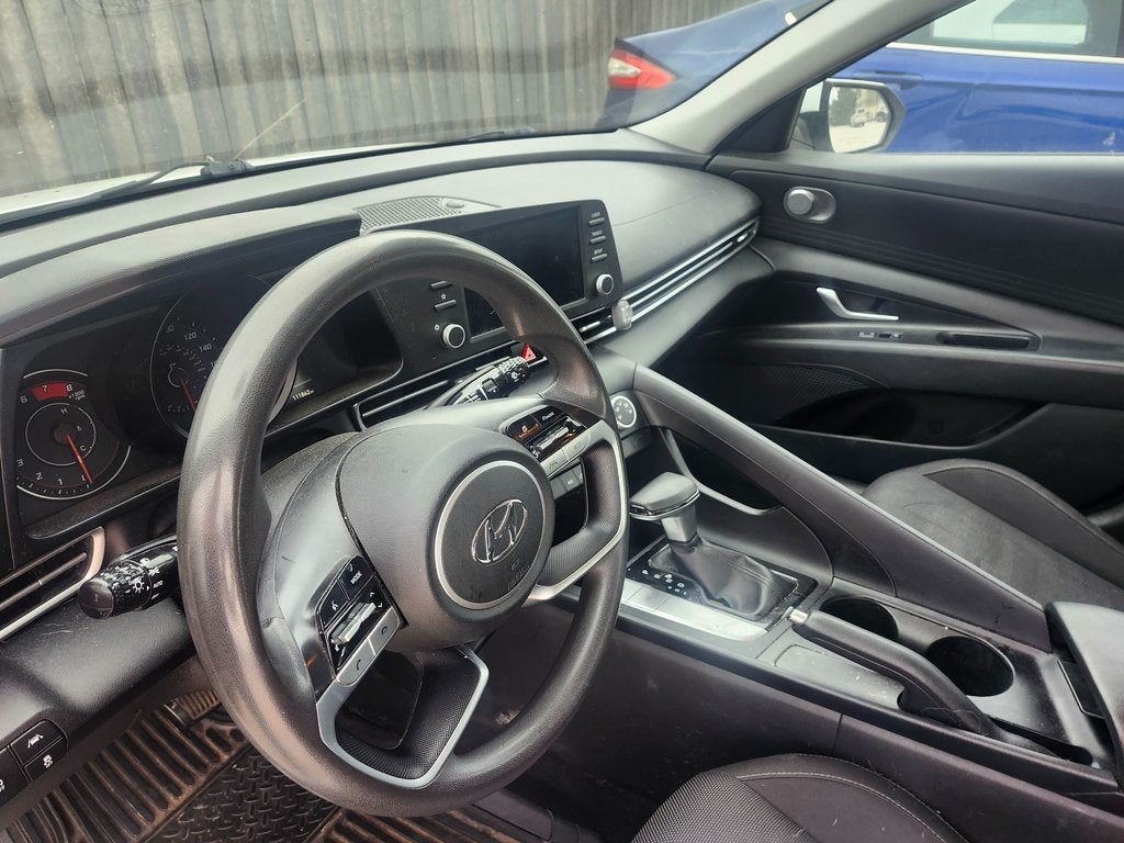 2021 Hyundai Elantra SE