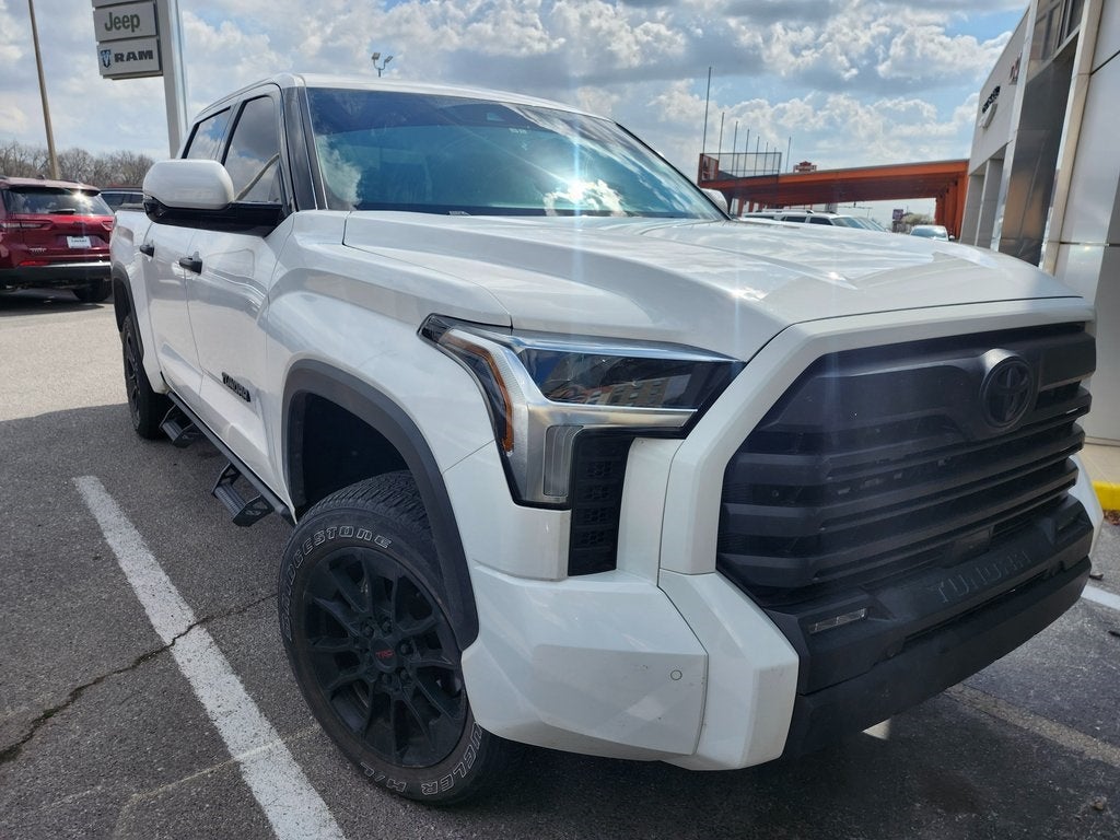 2023 Toyota Tundra 4WD SR5