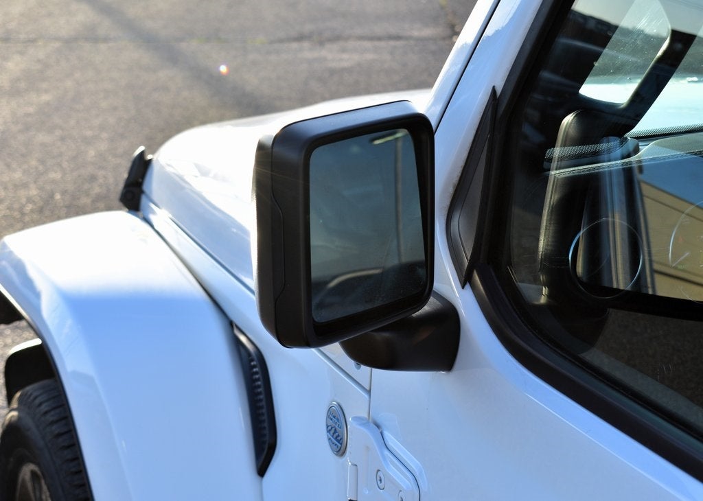 2023 Jeep Wrangler Sahara 4xe w/Body Colored Hard Top