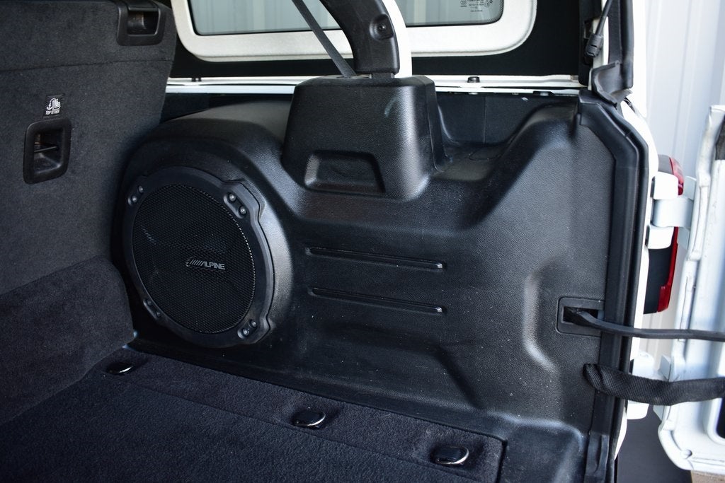 2023 Jeep Wrangler Sahara 4xe w/Body Colored Hard Top