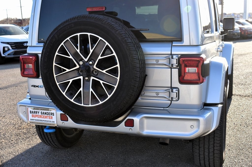 2022 Jeep Wrangler Unlimited Sahara 4xe Sky Touch Roof