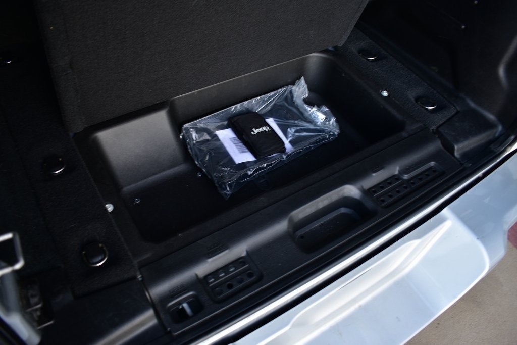 2022 Jeep Wrangler Unlimited Sahara High Altitude 4xe w/Sky Touch Roof