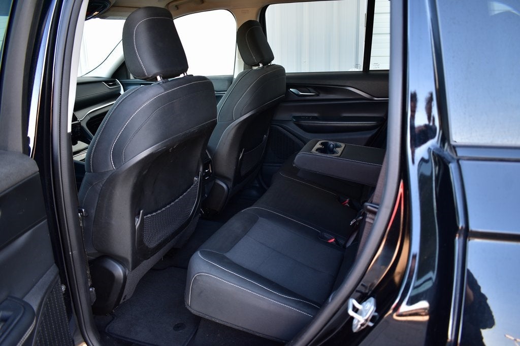 2023 Jeep Grand Cherokee Laredo 4x4