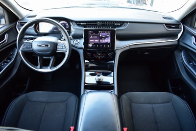 2023 Jeep Grand Cherokee Laredo 4x4