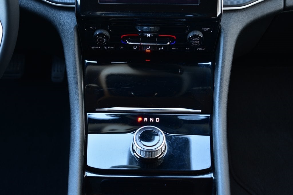 2023 Jeep Grand Cherokee Laredo 4x4