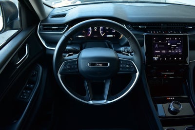 2023 Jeep Grand Cherokee Laredo 4x4