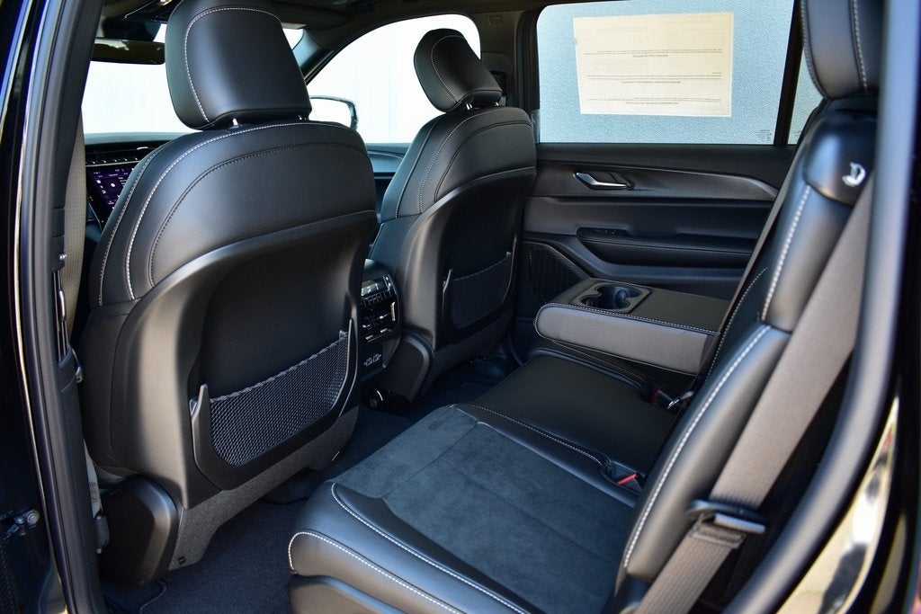 2025 Jeep Grand Cherokee L Altitude X 4x4