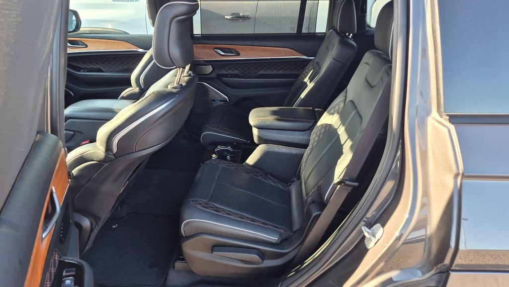 2022 Jeep Grand Cherokee L Summit