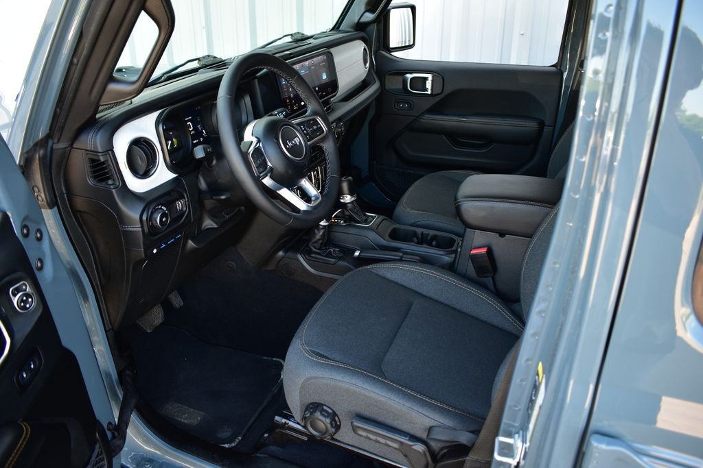 2025 Jeep Wrangler Sahara 4xe