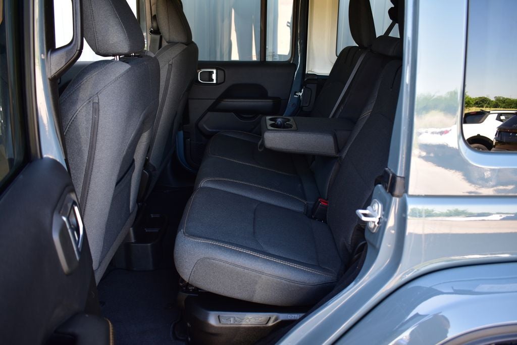 2025 Jeep Wrangler Sahara 4xe