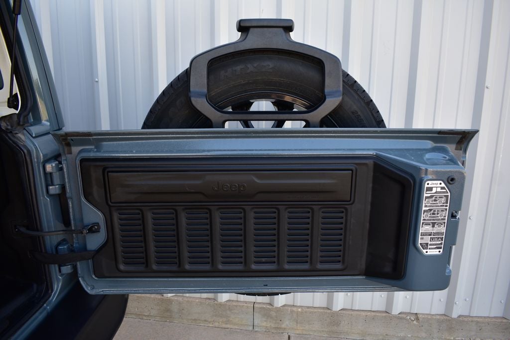 2025 Jeep Wrangler Sahara 4xe