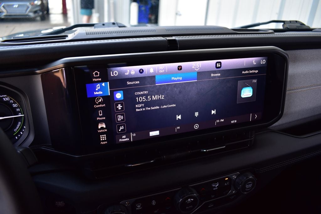 2025 Jeep Wrangler Sahara 4xe