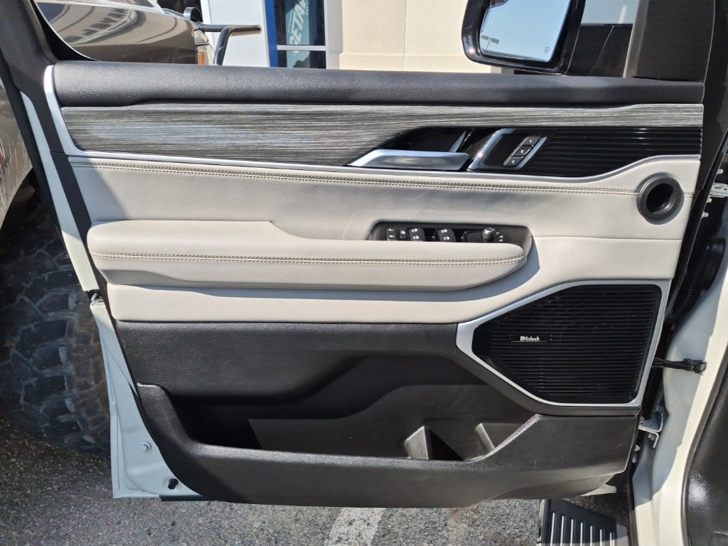 2022 Jeep Wagoneer Series III