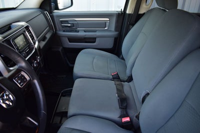 2020 RAM 1500 Classic SLT Crew Cab 4x4 w/5.7L Hemi