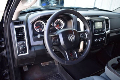 2020 RAM 1500 Classic SLT Crew Cab 4x4 w/5.7L Hemi