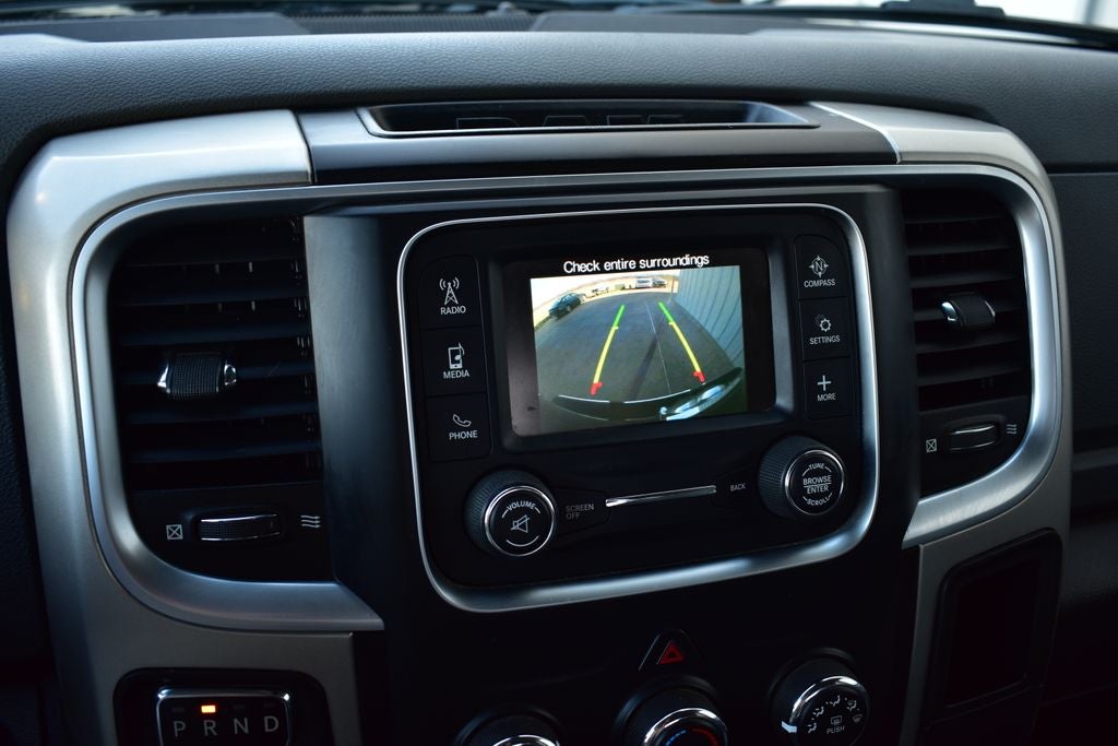 2020 RAM 1500 Classic SLT Crew Cab 4x4 w/5.7L Hemi