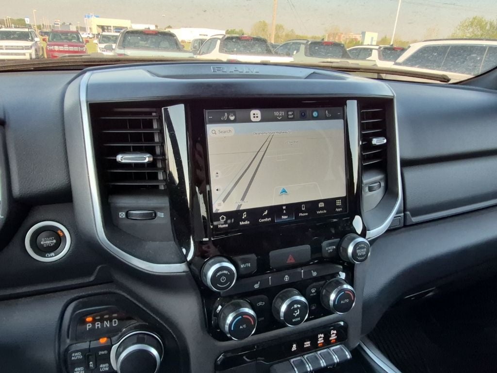 2022 RAM 1500 Big Horn/Lone Star Crew Cab 4x4 w/3.6L V6