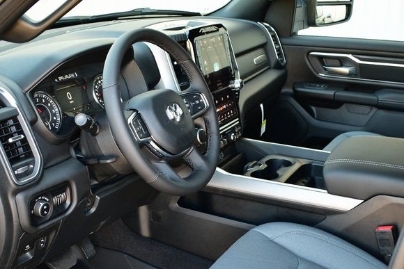 2025 RAM 1500 Big Horn/Lone Star Crew Cab 4x4 5'7" Box