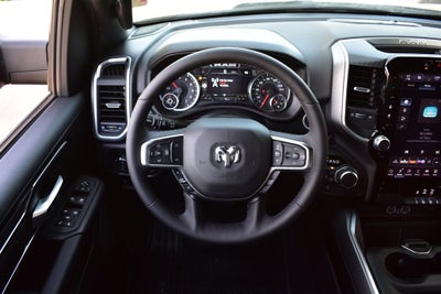 2026 RAM 1500 Big Horn/Lone Star Crew Cab 4x4 Night Edition w/5.7L Hemi