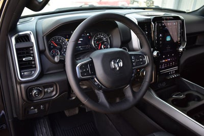 2026 RAM 1500 Big Horn/Lone Star Crew Cab 4x4 Night Edition w/5.7L Hemi