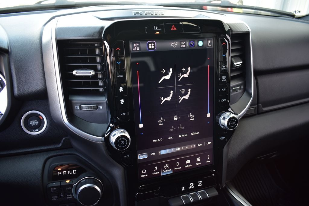 2026 RAM 1500 Big Horn/Lone Star Crew Cab 4x4 Night Edition