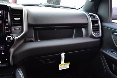 2026 RAM 1500 Big Horn/Lone Star Crew Cab 4x4 Night Edition w/5.7L Hemi