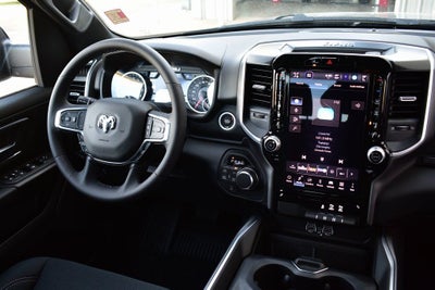 2026 RAM 1500 Big Horn/Lone Star Crew Cab 4x4 Night Edition w/5.7L Hemi