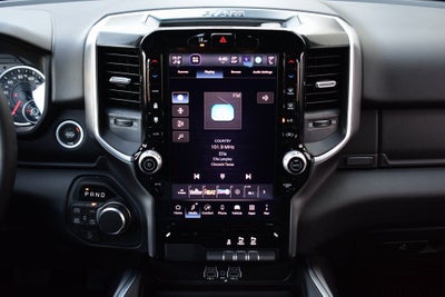 2026 RAM 1500 Big Horn/Lone Star Crew Cab 4x4 Night Edition w/5.7L Hemi